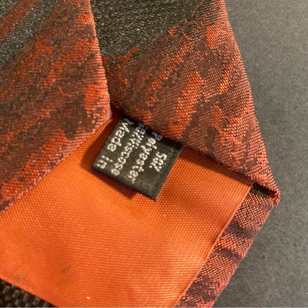 Bonjour Vintage‎ Rustic Bold Abstract 50% Poly Jacquard Feel Neck Tie